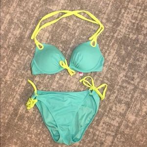 VICTORIA’S SECRET BATHING SUIT SET